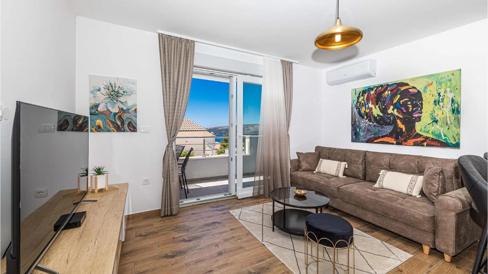 1 Bedroom Lovely Apartment In Seget Donji